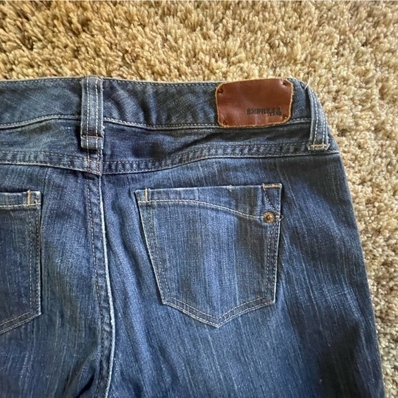 Express Jeans Zelda Barely Boot - 2S Short - Picture 2 of 16